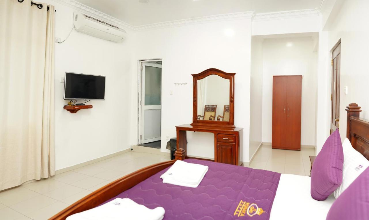 Ronaka Airport Transit Hotel Katunayake Exterior photo