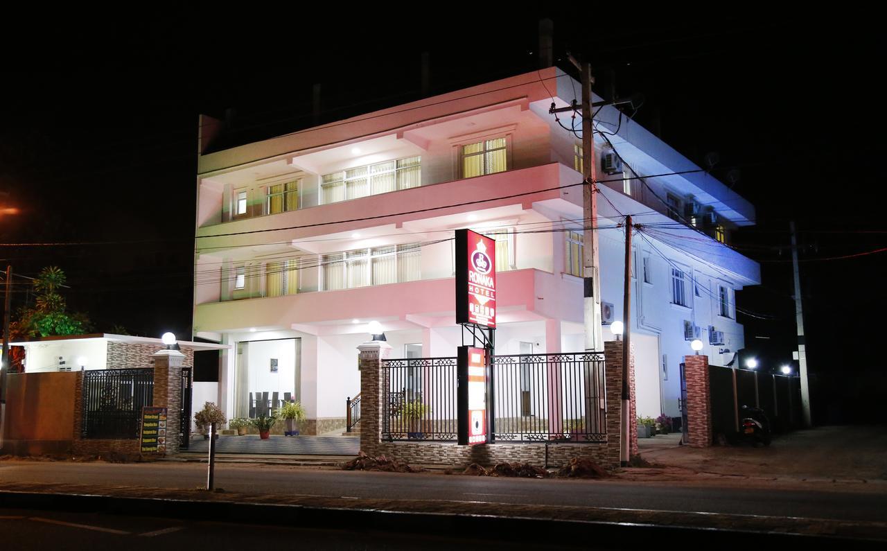 Ronaka Airport Transit Hotel Katunayake Exterior photo